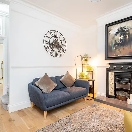 Bright Modern Family House 15 Mins To Central * York